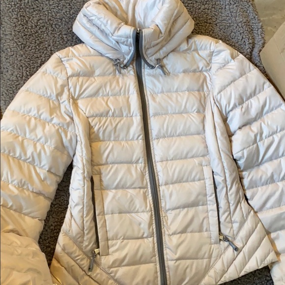 Jacket - Picture 1 of 3